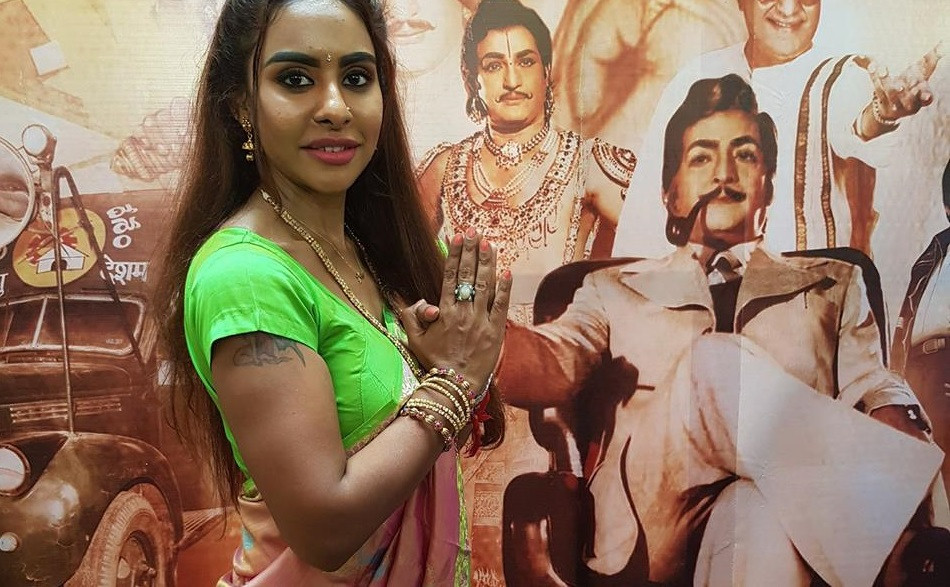 Protest nud al unei actrițe din India: "Nu suntem obiecte pe care voi să le manipulați"