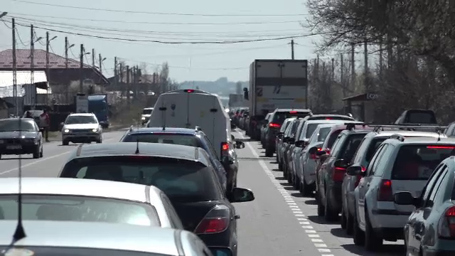 Trafic infernal la întoarcerea din vacanță. Cele mai aglomerate rute