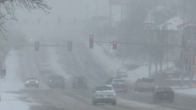 Strat de zăpadă de 20 de centimetri în SUA, din cauza unei furtuni