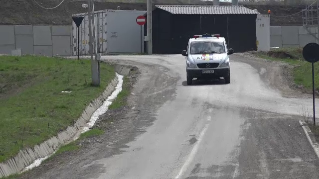 Trei muncitori intoxicați cu substanțe necunoscute la groapa ecologică de gunoi din Mureș