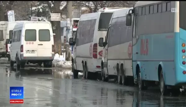 Pericol pentru pasageri, profit pentru șoferi. Lăcomia pentru călători aduce și 3.000 €/ lună