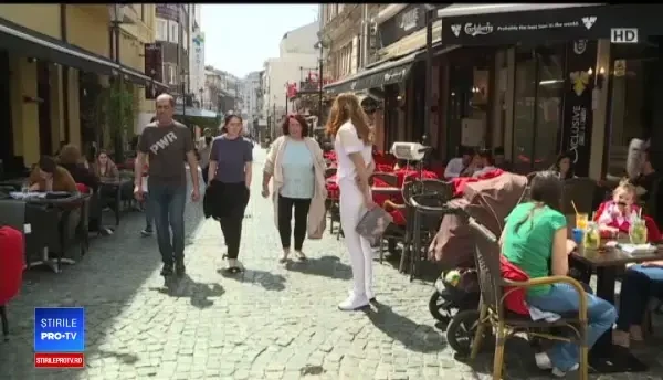 Raed Arafat ar vrea ca folosirea țigărilor electronice să fie interzisă în spațiul public