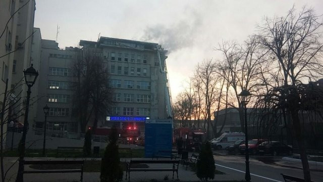 Incendiu la un spital fără autorizația de securitate ISU. 120 de pacienți evacuați