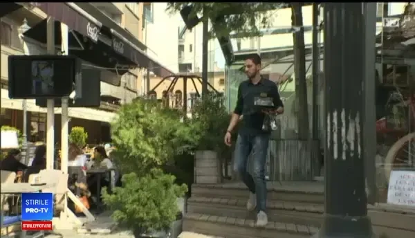 Impozitarea bacșișului se întoarce. Patronii de restaurante cer acum măsura