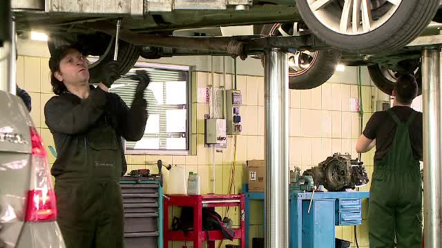 Programul naţional pentru ucenici, un eşec. S-au înscris doar 431 de oameni