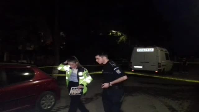 În ziua divorțului, un bărbat și-ar fi ucis fosta soție, apoi a dat foc la casă