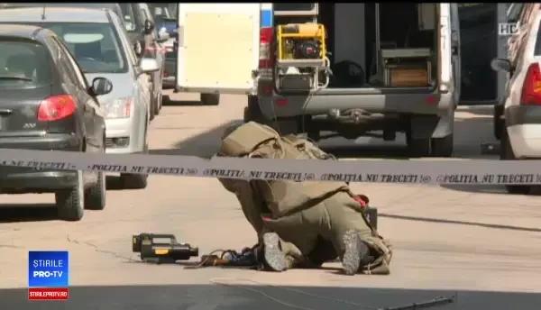 Alertă cu bombă în cartierul Dorobanţi. Pirotehniştii au adus un robot telecomandat