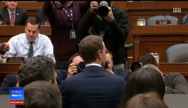 A doua audiere a lui Zuckerberg, foarte tensionată. ”Mă dezamăgește răspunsul”