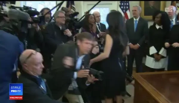 Președintele Franței anunță că are dovada atacului chimic din Siria