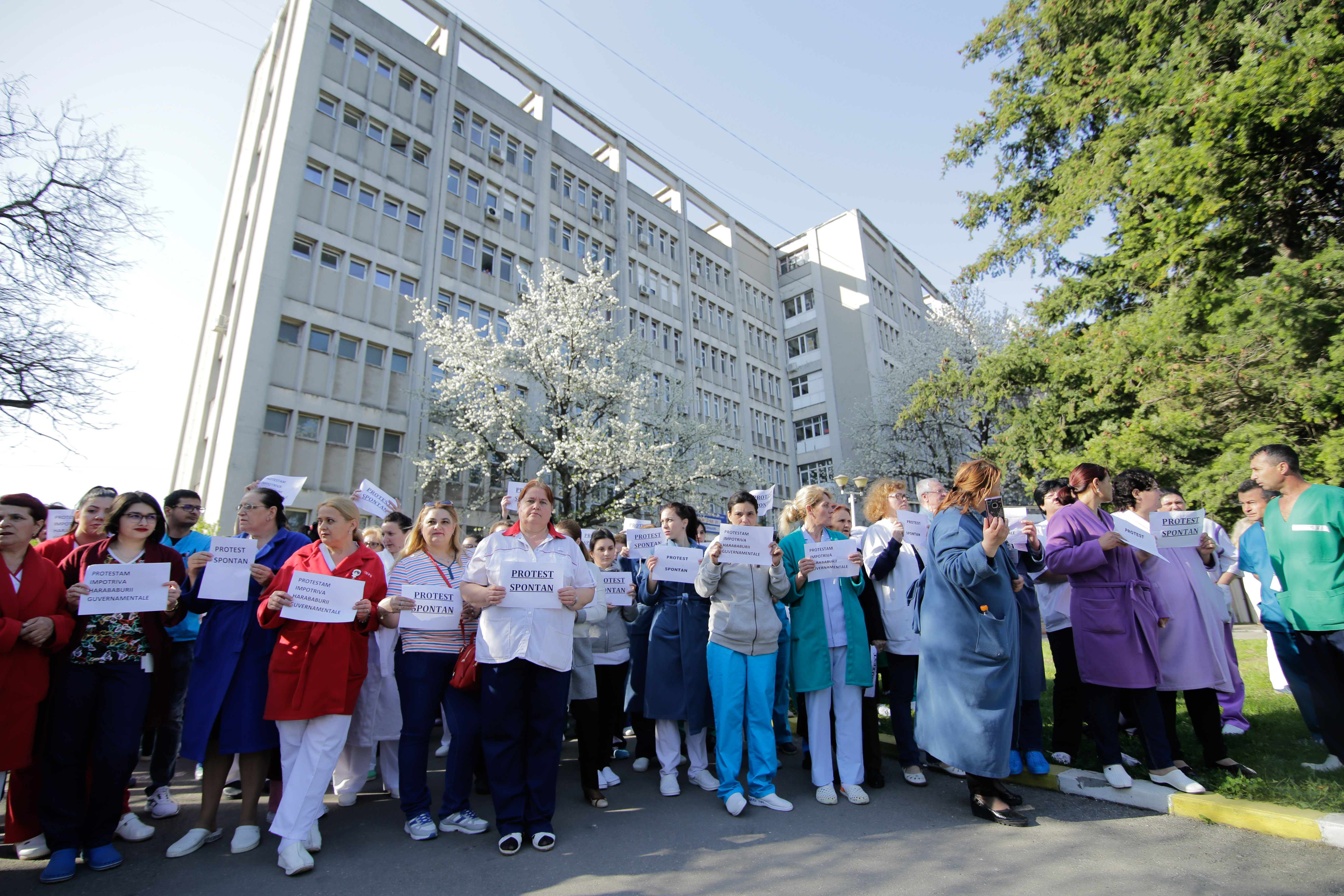 proteste la C.C. Iliescu