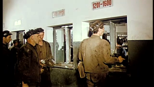 Economie. Caut strategie