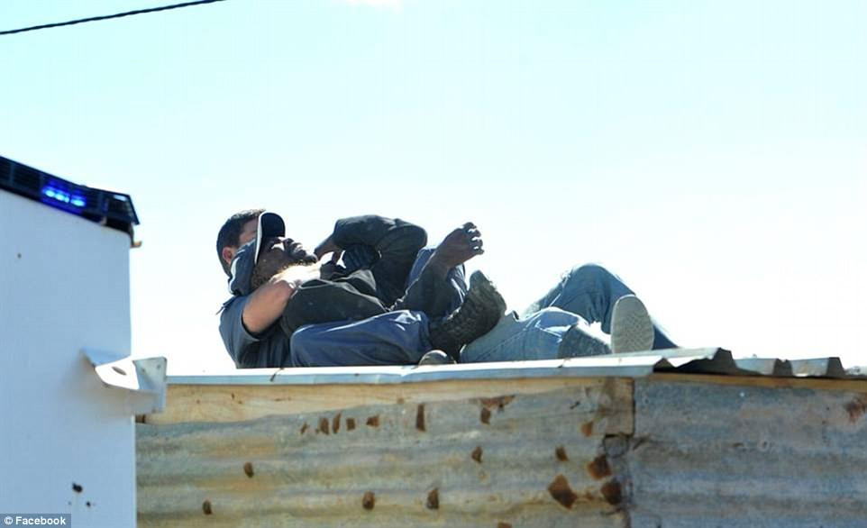 africa de sud, copil, tata, aruncat,