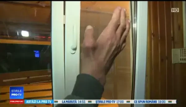 Explozie puternică în locuința unei familii din Dâmboviţa. Fetiță de doi ani, cu arsuri grave