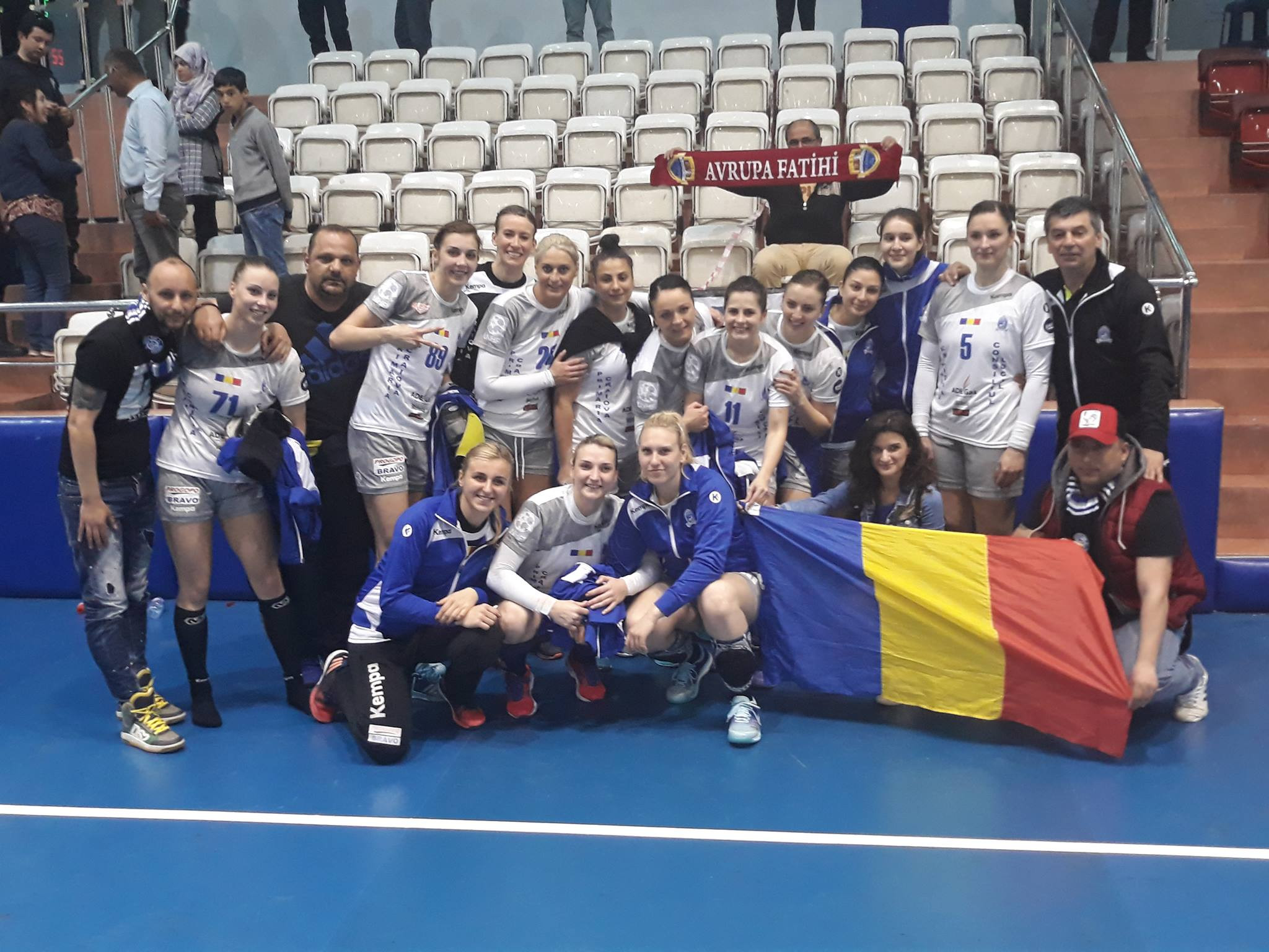 SCM Craiova, calificată în finala Cupei EHF după ce a remizat acasă