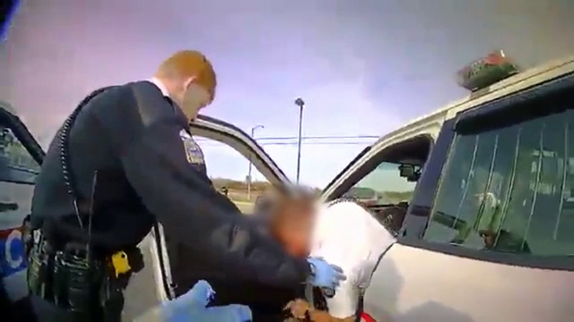 Polițist american, tratat cu un antidot după ce a inhalat accidental o pudră albă