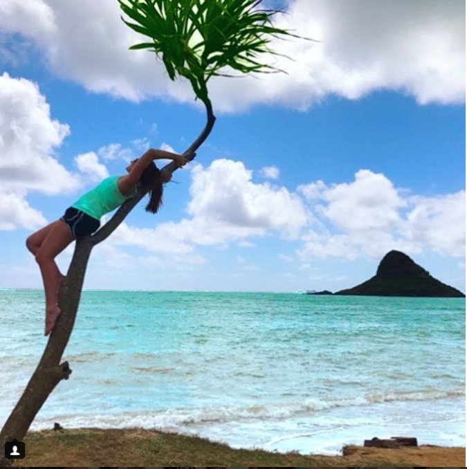 Majoreta unei importante echipe de fotbal american, hărțuită pentru că era virgină