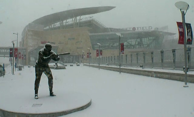 În plină primăvară, o furtună de zăpadă face ravagii în centrul SUA