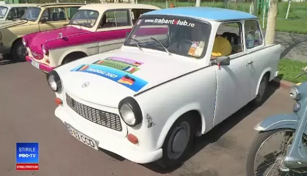 Adunare a trabantiștilor, într-un parc din Capitală: Tata a traversat deșertul cu un rezervor suplimentar