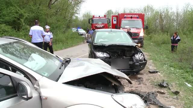 Accident grav cu 3 răniţi, lângă Timişoara