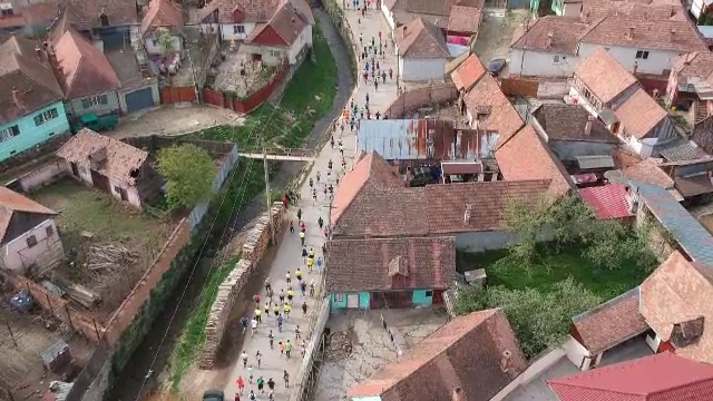 Cursă cu obstacole, la Sibiu: „Cei de pe traseu mi-au zis stânga, dar trebuia să fac dreapta”