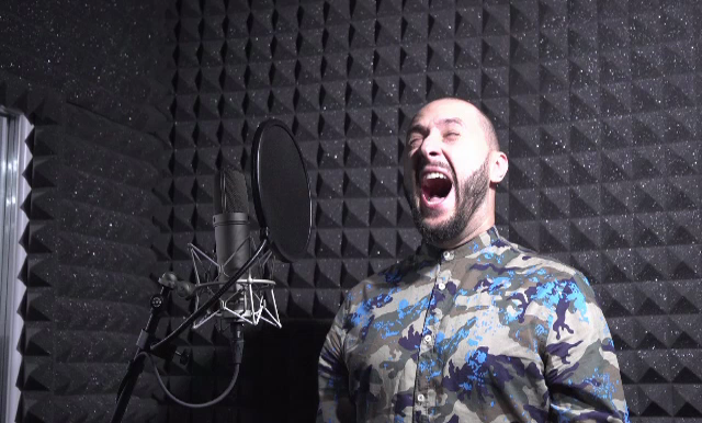 Românii pot scăpa de stres ţipând în faţa unui terapeut. "Este foarte eliberator"