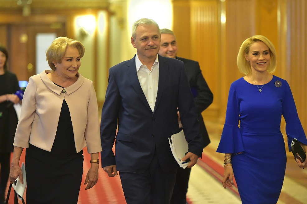 Premierul Viorica Dancila, presedinte executiv al PSD, Liviu Dragnea, presedintele PSD, si Gabriela Firea, primarul general al Capitalei, se pregatesc sa participe la sedinta Comitetului Executiv National al PSD