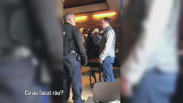 Scandal la Starbucks. Două persoane de culoare, arestate pentru că nu au comandat