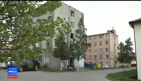 Tânăr împuşcat de 6 ori, într-un bloc din Cisnădie, pentru că a dat muzica prea tare