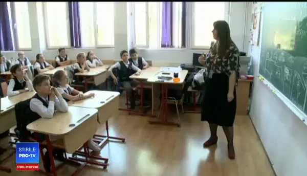 Ora de educație rutieră, în școlile din București. Elevii sunt învățați să fie atenți pe stradă