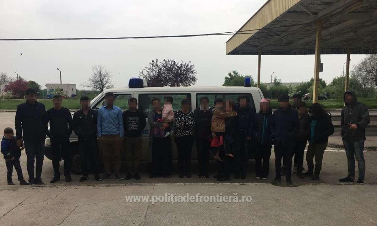19 migranți din patru țări, solicitanți de azil în România, prinși când încercau să ajungă ilegal în Ungaria