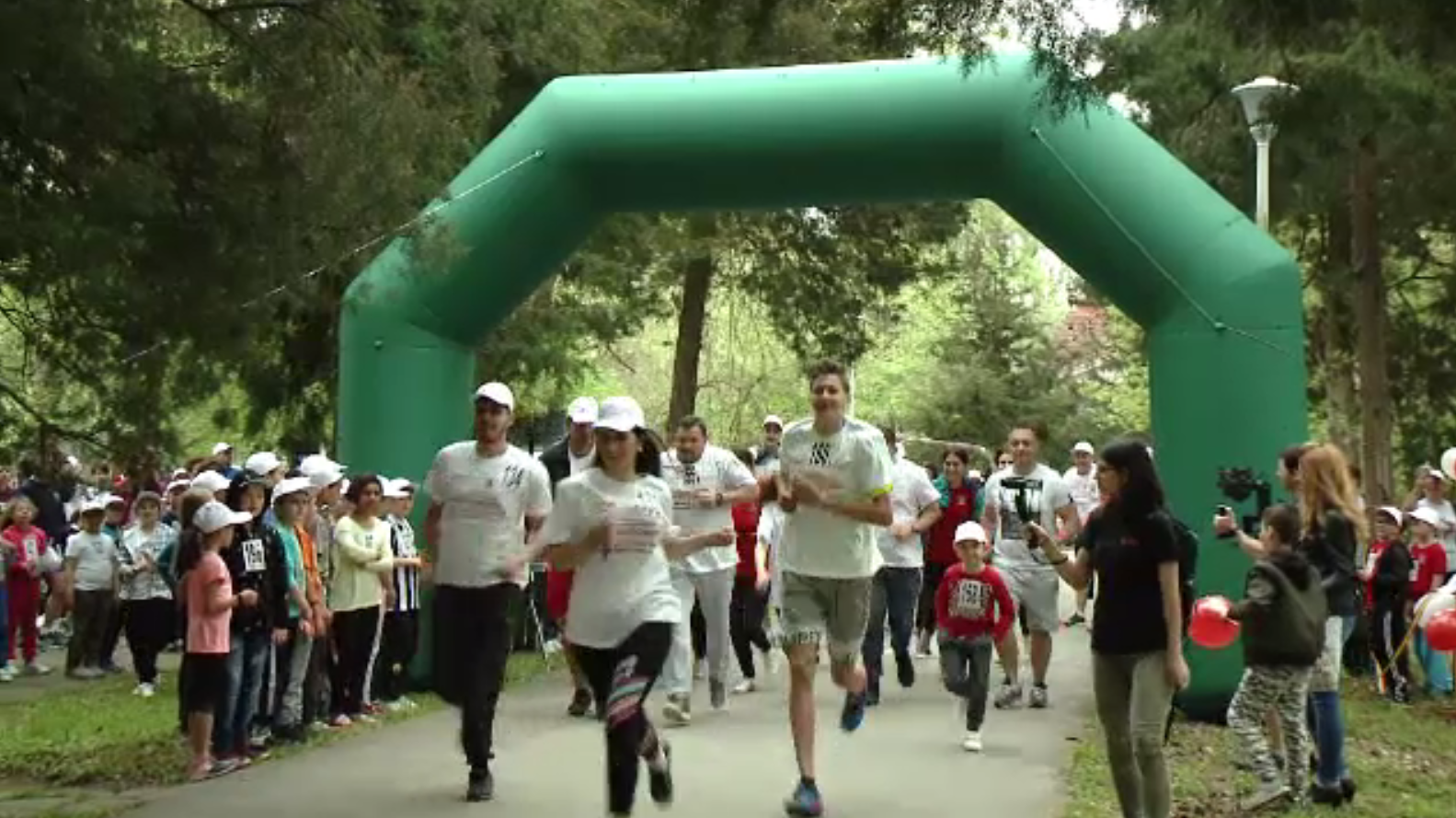 De ziua mondială a hemofiliei, pacienţii curajoşi au alergat câțiva metri