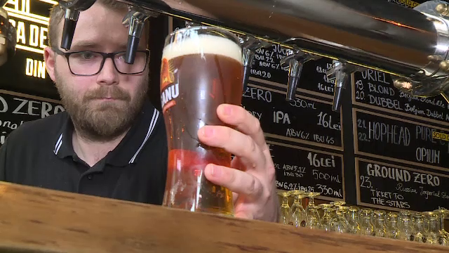 Producția de bere artizanală românească, în creștere. 30 de fabrici deschise în 5 ani