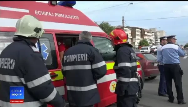 Vânzător ambulant de ziare lovit de un șofer care a fugit. Autorul, căutat după imaginile de pe camere