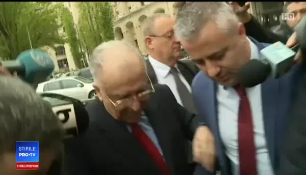 Dosarul ”Revoluției”. Ion Iliescu este, oficial, urmărit penal pentru infracţiuni contra umanităţii