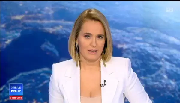 Pui de gorilă, filmat împreună cu mama lui la o grădină zoologică din SUA