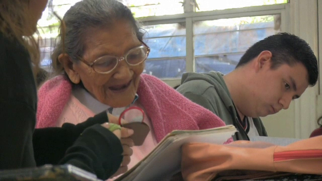 O femeie a absolvit ciclul gimnazial la 95 de ani