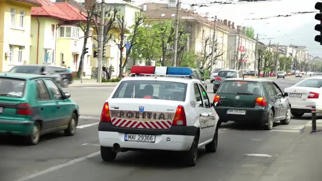 Șoferița care a lovit un vânzător de ziare, găsită de polițiști. Declarațiile ei