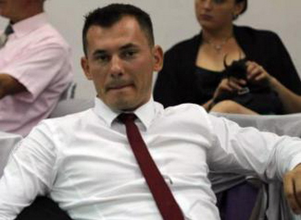 Sute de poșete Prada, furate în Bihor. Cum au reușit hoții să sustragă marfă de 160.000 €