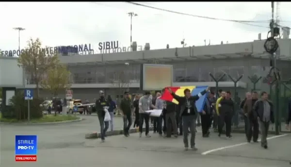 Grevă de avertisment pe Aeroportul Sibiu. Angajații au cerut mărirea salariilor