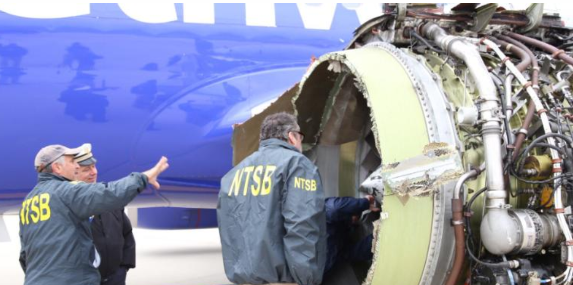 Descoperirea anchetatorilor în motorul aeronavei, care a explodat la 10.000 de m altitudine