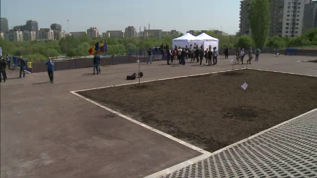Parcul cu 100 de stejari, inaugurat cu fast în Capitală