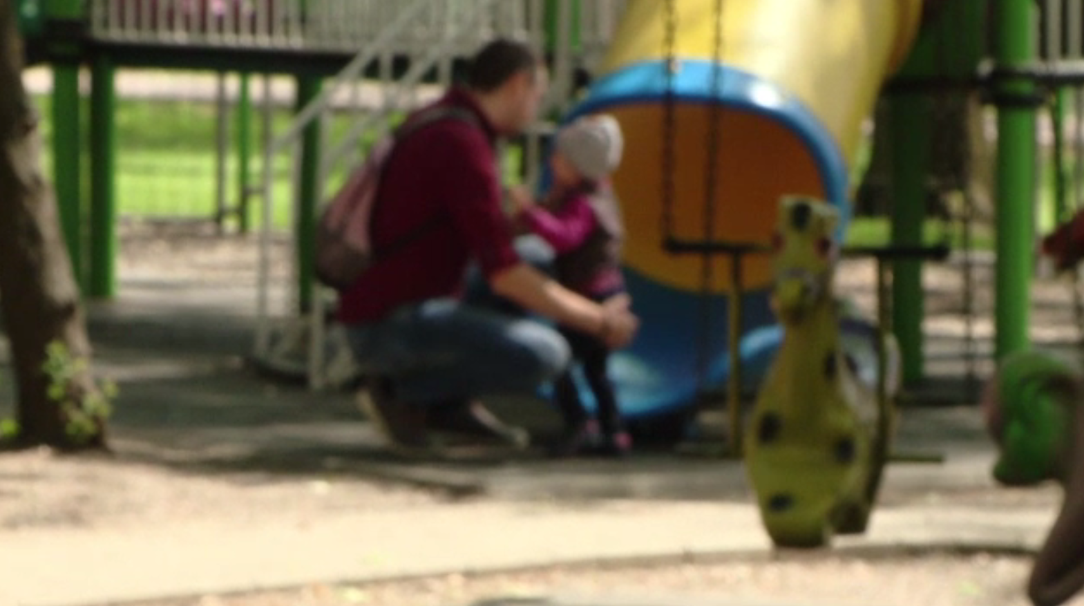 Specialiştii prezenți în România pentru a ”educa” părinții care nu se înțeleg cu copiii