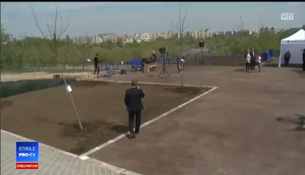 Parcul cu 100 de stejari, inaugurat cu fast în Capitală