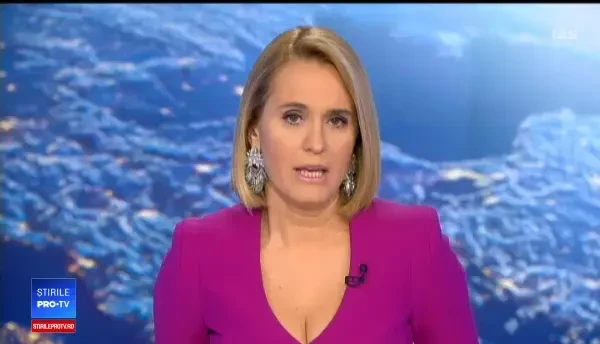 Imagini spectaculoase în România. În hamace la înălțime, deasupra stâncilor