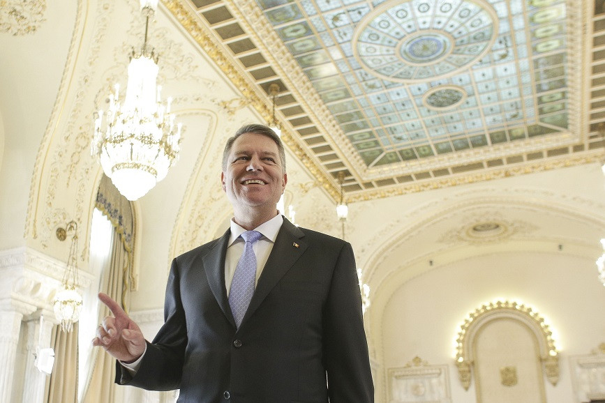 Surse: Preşedintele va chema partidele la Cotroceni pentru consultări pe tema legilor justiţiei