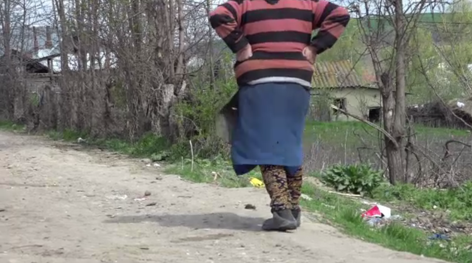 Bătrână din Vaslui, violată de propriul nepot. Vecină: "Îmi e frică. Dacă vine şi la mine?”