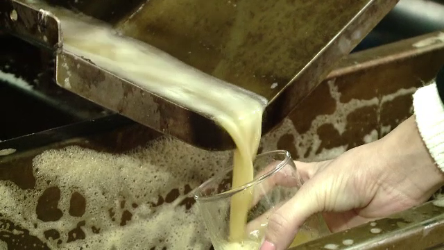 Sucurile, suprataxate pentru descurajarea consumului. Avertismentul specialiștilor