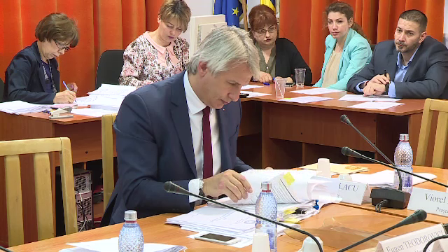 Companiile care administrează pensiile private ale românilor, apel la Guvern