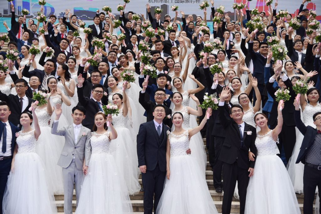 108 cupluri de chinezi s-au căsătorit în Hangzhou