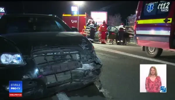 Manevră periculoasă făcută de un șofer din Bistrița. A fost lovit în plin de un alt șofer